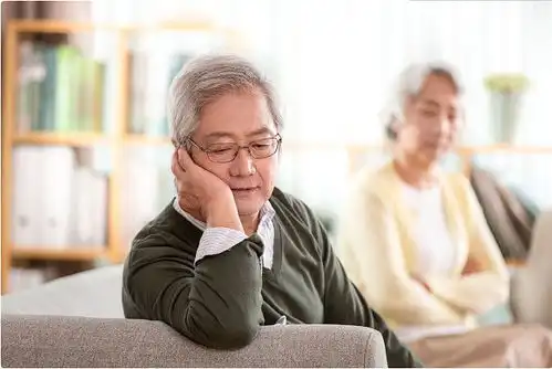 50岁女人的苦恼自从与老伴分房睡之后,他就对我冷嘲热讽
