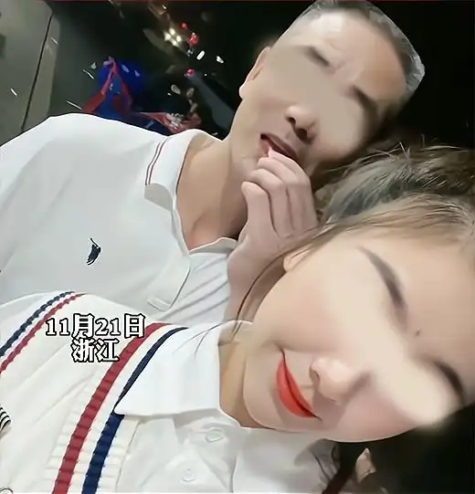 18岁女孩带儿子嫁50岁大叔,被宠成小公主,网友给孩子找爷爷
