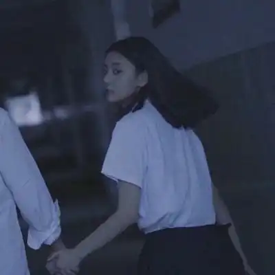 情头一半一张真人背影qq情头双人一人一张背影系列精选

