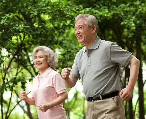 80岁老人,血管仅50岁,长寿秘诀很简单少吃5种食物
