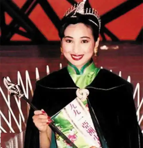 恭喜亚姐冠军罗霖当婆婆,22岁儿子娶混血女孩,明年补办婚宴
