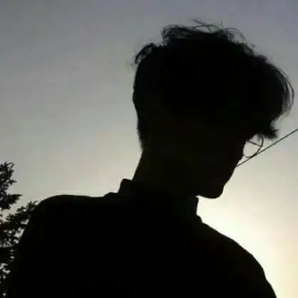 男生头像白色系可爱伤感