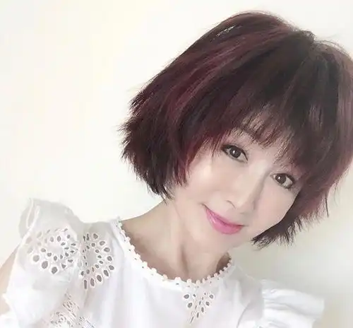 曾经50岁饰演少女红拂,惊为天人,如今71岁饰演贵妃美到哭
