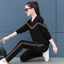 2020新款妈妈春秋40岁50卫衣中年女装洋气中老年春装休闲运动套装
