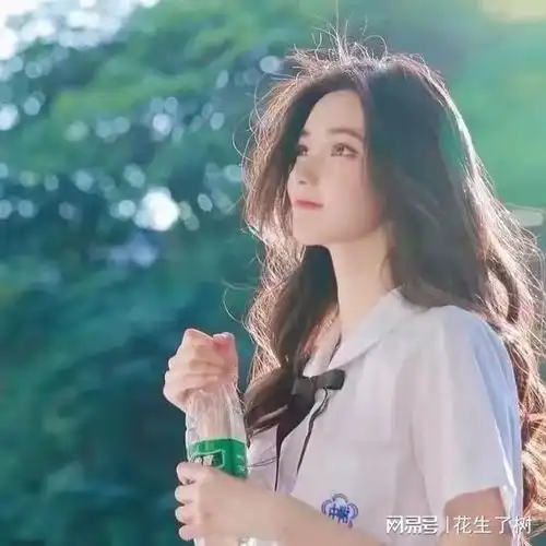 丈夫出门散步,一走就是一年
