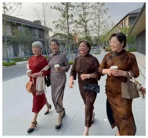 一辈子不结婚,上海首批女光棍住进养老院,费翔说的都是真的
