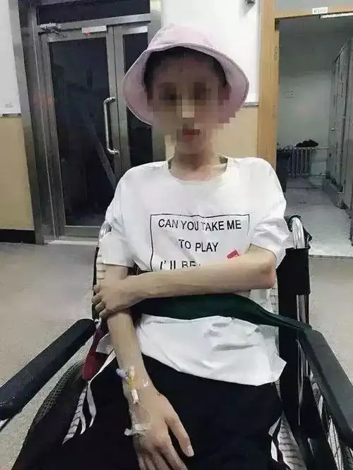 21岁女大学生减肥剩50斤,还嫌弃自己太胖,昏迷醒来失忆
