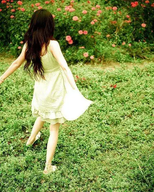 qq头像红色系女生头像绿