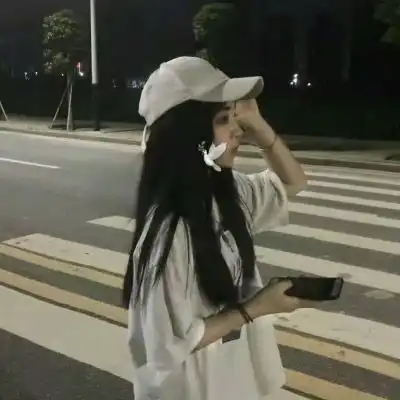 特别颓废丧的女生头像又丧又酷的头像女清晰
