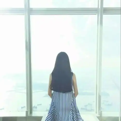 qq头像红色系女生头像背