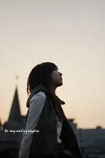 一个黑色系女生抬头的头像
