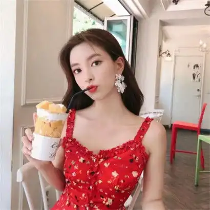 红色系女生头像,超拽冷艳韩系的美女
