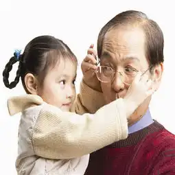 肩胛骨骨折会出现什么症状
