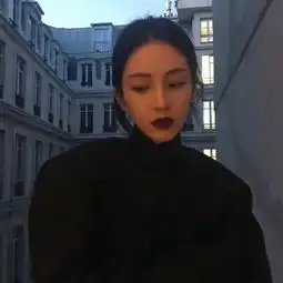 头像丨爱情让人成熟也让人堕落

