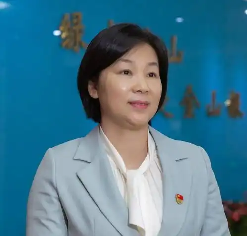 70后的她,任厅长

