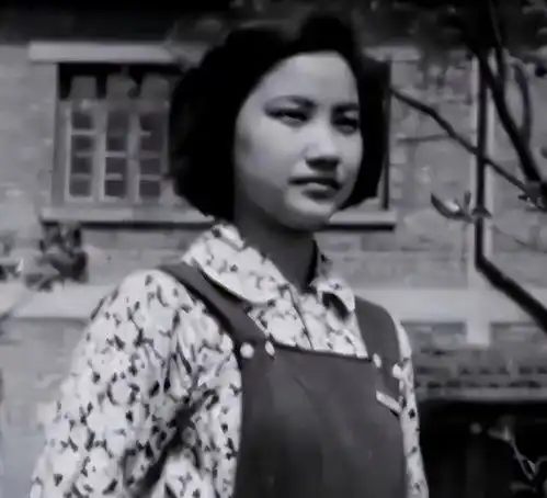 演员祝希娟26岁嫁初恋,婚后生一儿一女,晚年住养老院令人泪目
