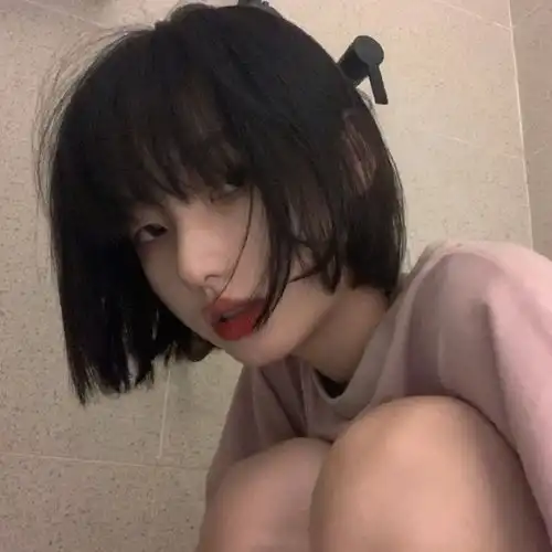 女生头像高冷厌世丧系头像