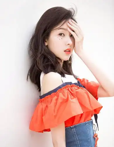 女头像橙色系陈都灵