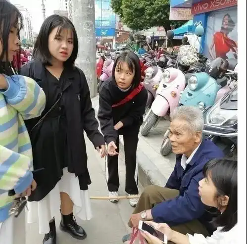 他们被网友排队点赞这才是少年该有的模样
