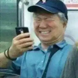 中老年人生活太丰富,3位老阿姨为老大爷大打出手
