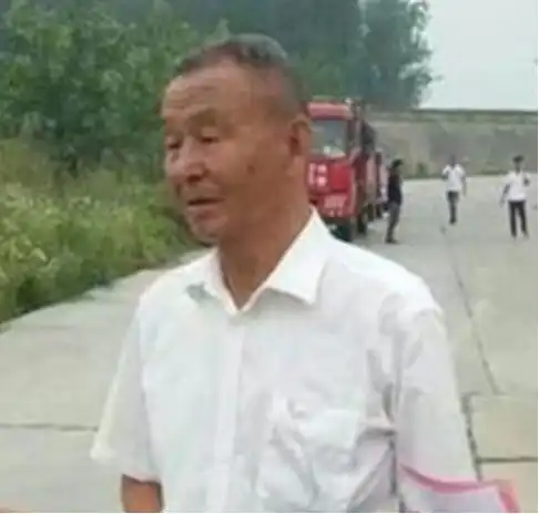 周明炎从乞丐到亿万富翁,发家后建400多栋别墅送给乡邻
