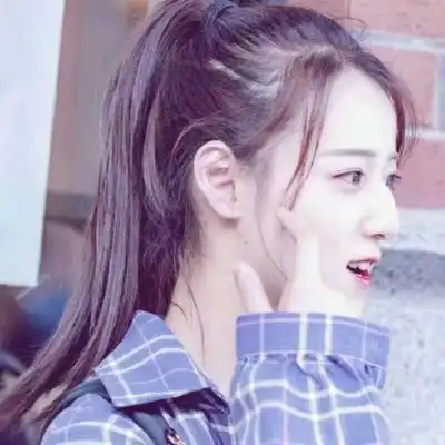 朦胧韩系风女头
