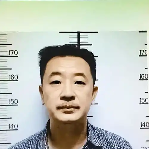 6位明星的狱中生活上厕所洗澡24小时被监控,毫无隐私可言

