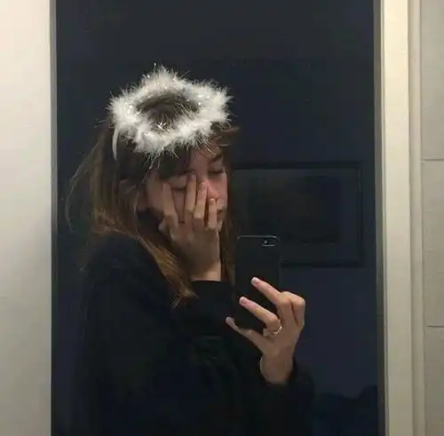 丧系女头难道我就不会难过吗

