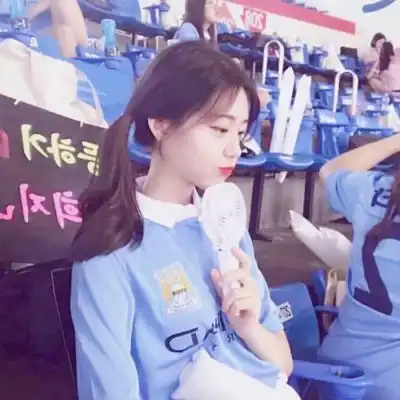 小清新蓝色系列女生头像
