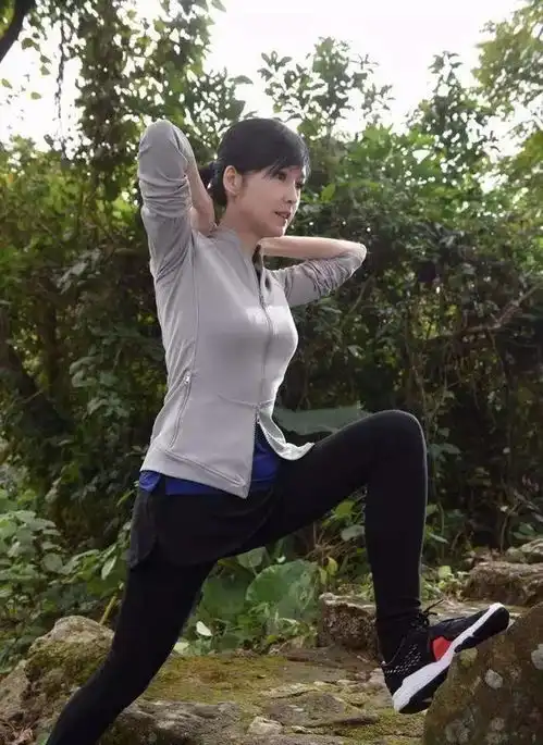每个冻龄女神都离不开运动
