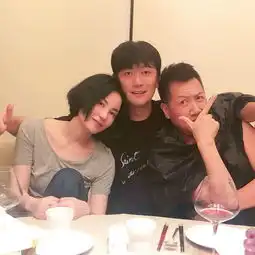 谢霆锋王菲再曝感情危机未陪女友过50岁生日后王菲又错过男方生日
