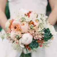 qq头像手持捧花i女生婚纱