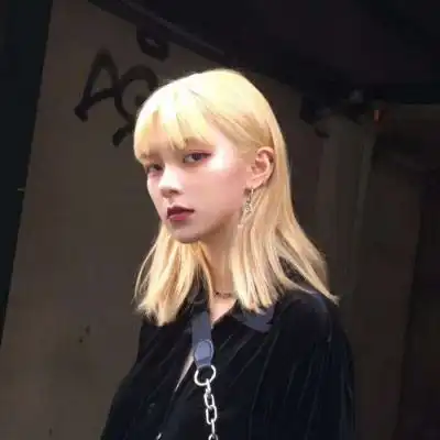 颓废系头像女生