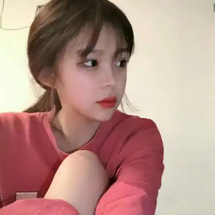 红色女生头像,穿红上衣的美女头像标准美女
