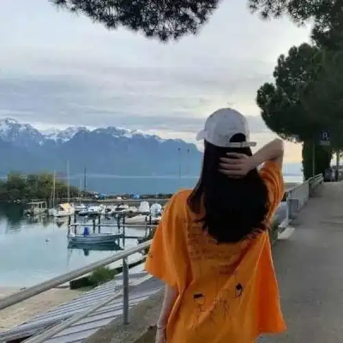 女头像橙色系头像