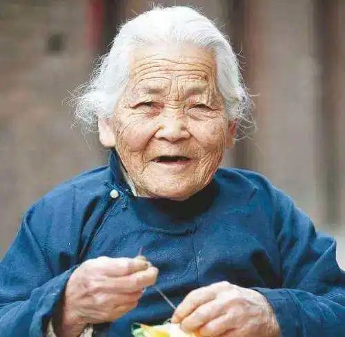 以前村子里,总有几个比较有威望的人,为啥现在感觉越来越少了
