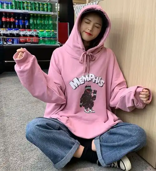卫衣搭配什么下装好看点击收获卫衣穿搭指南

