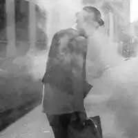 头像男伤心流泪的微信头像图片大全
