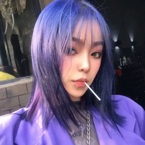 紫色系女生头像
