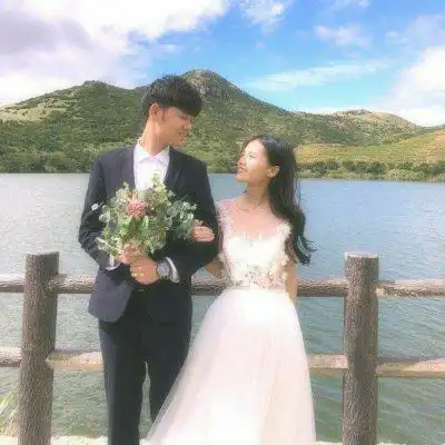 情侣真人头像婚纱双人