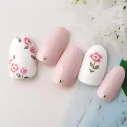 美甲课程少女心炸裂夏天就是缺一款甜甜的嫩粉色美甲

