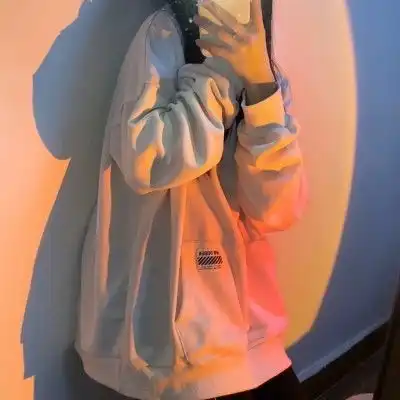橙色系女生头像一定要站在自己所热爱的世界里闪闪发光
