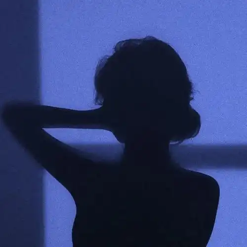 真人女头好高级的头像
