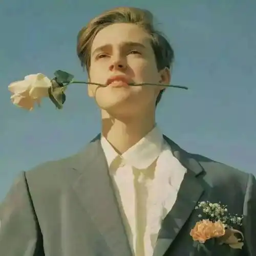 蓝色系欧美风头像男我们曾相爱