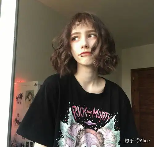qq头像红色系女生头像欧