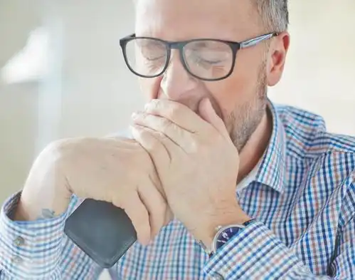 提醒中老年人50岁以上,晨起若有3现象,血管或已粘稠如粥
