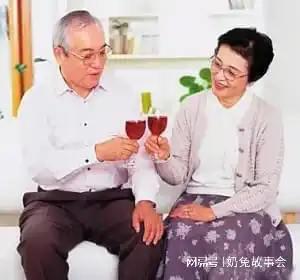 83岁老人坦言年纪大了才明白,老了最后可以依靠的只有一个人
