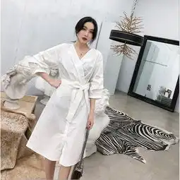 h2018春季新款韩版v领七分袖泡泡袖中长款心机纯色连衣裙女图片大全邮乐官方网站
