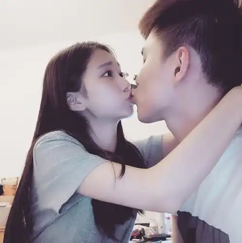 daisy妤故情侣头像情头单张韩系
