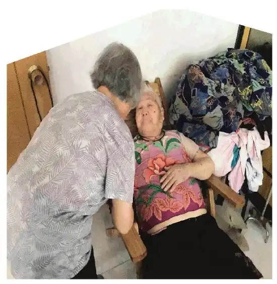 老人头像40-50岁空巢老人
